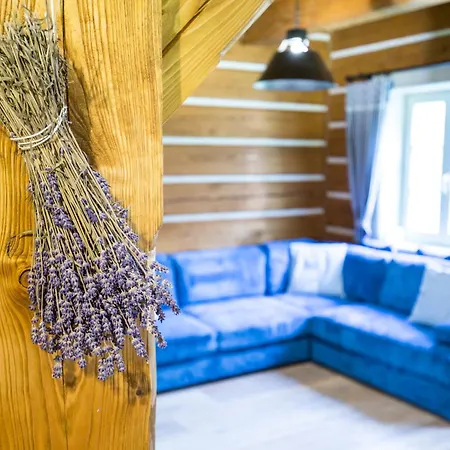 Roubenka Pod Hradem Kokorin Kanina