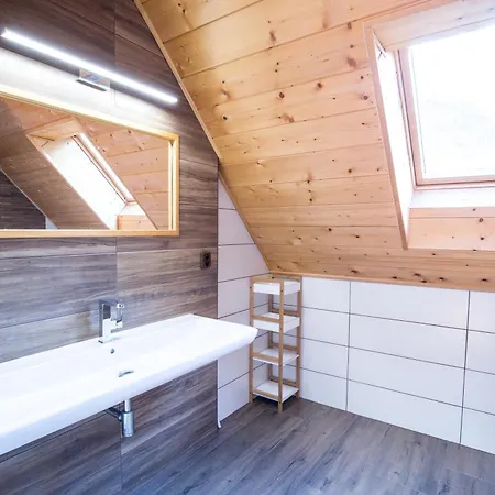 Roubenka Pod Hradem Kokorin Hébergement de vacances *